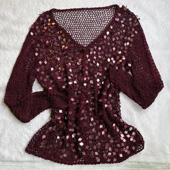 Sweaters - lush life summer beachy burgundy sequin crochet top